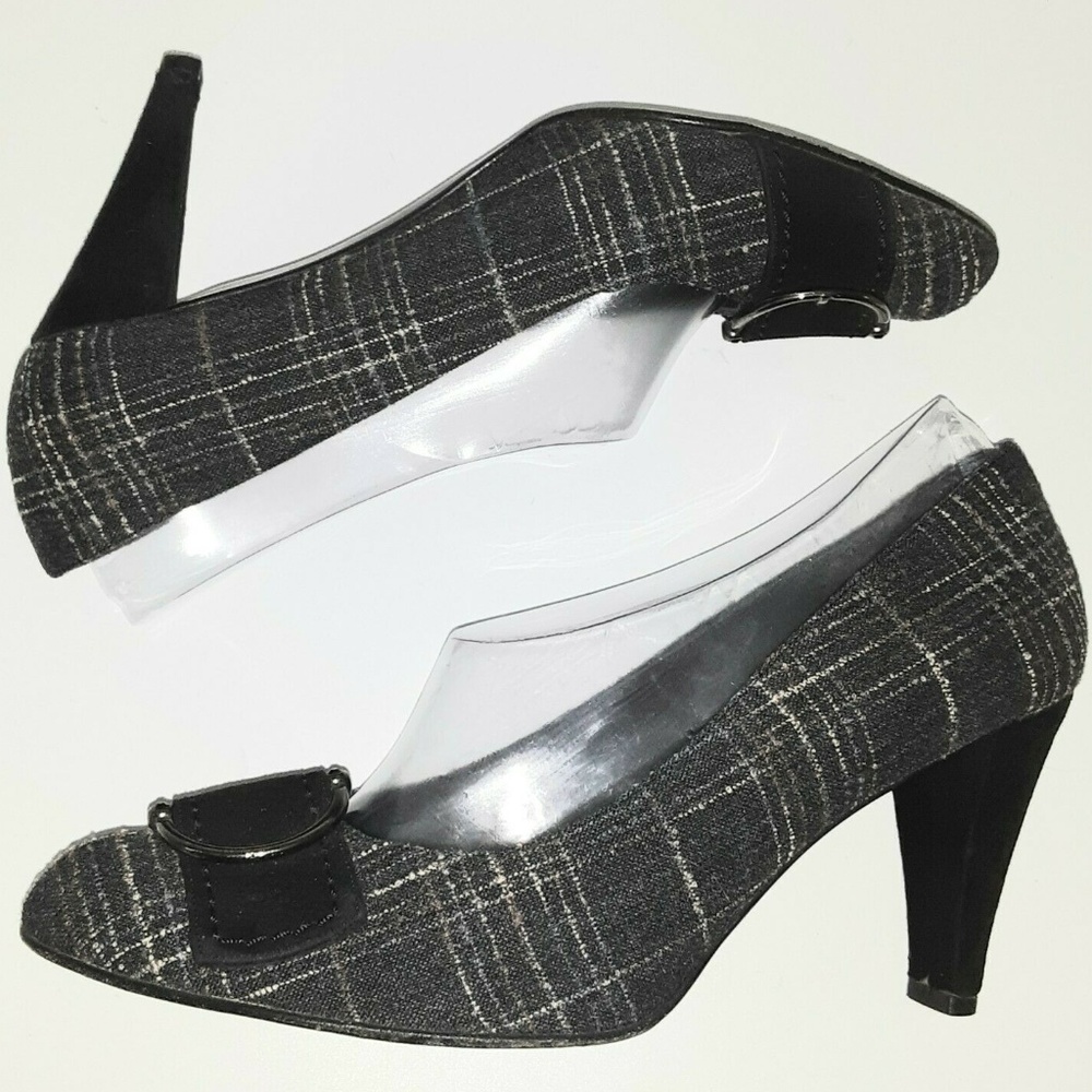 Stuart Weitzman 7.5 Gray Plaid Pumps Court Shoes